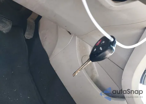 2010 Toyota Corolla Le z USA, uszkodzony, nr VIN 2T1BU4EE9AC249901